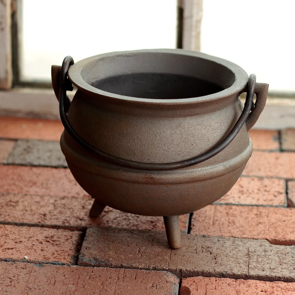 2 Quart Cast Iron Pot