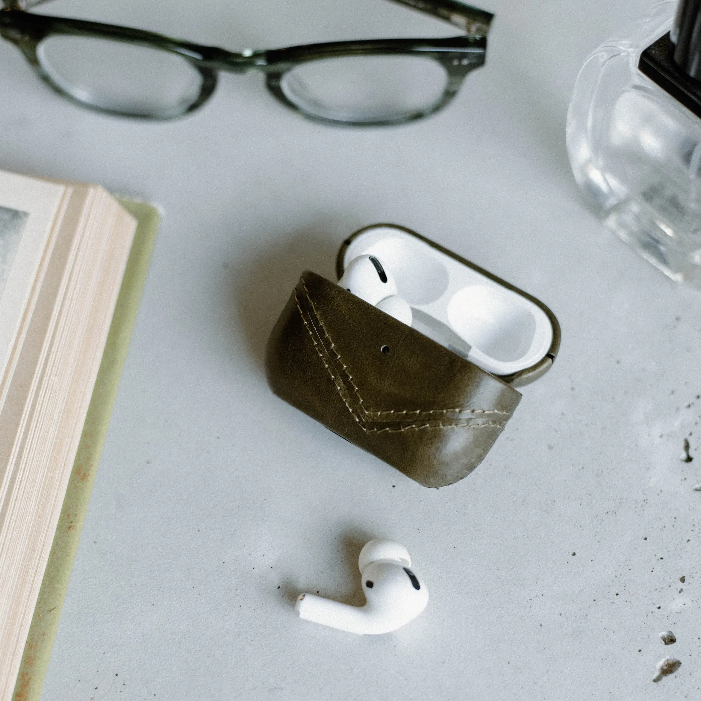 Leather AirPods Cases - MAVERICK