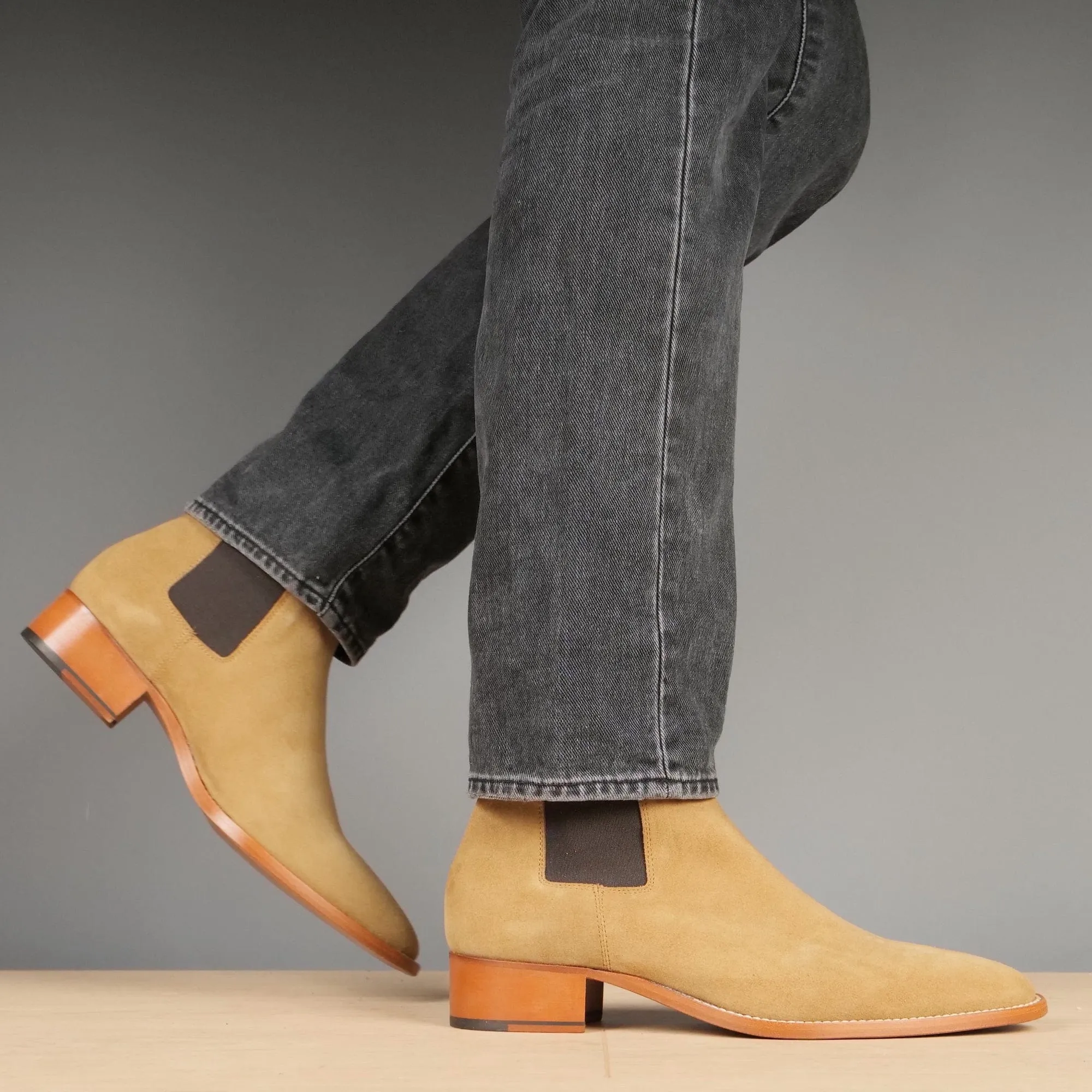 Manhattan Chelsea Boot Tan Suede