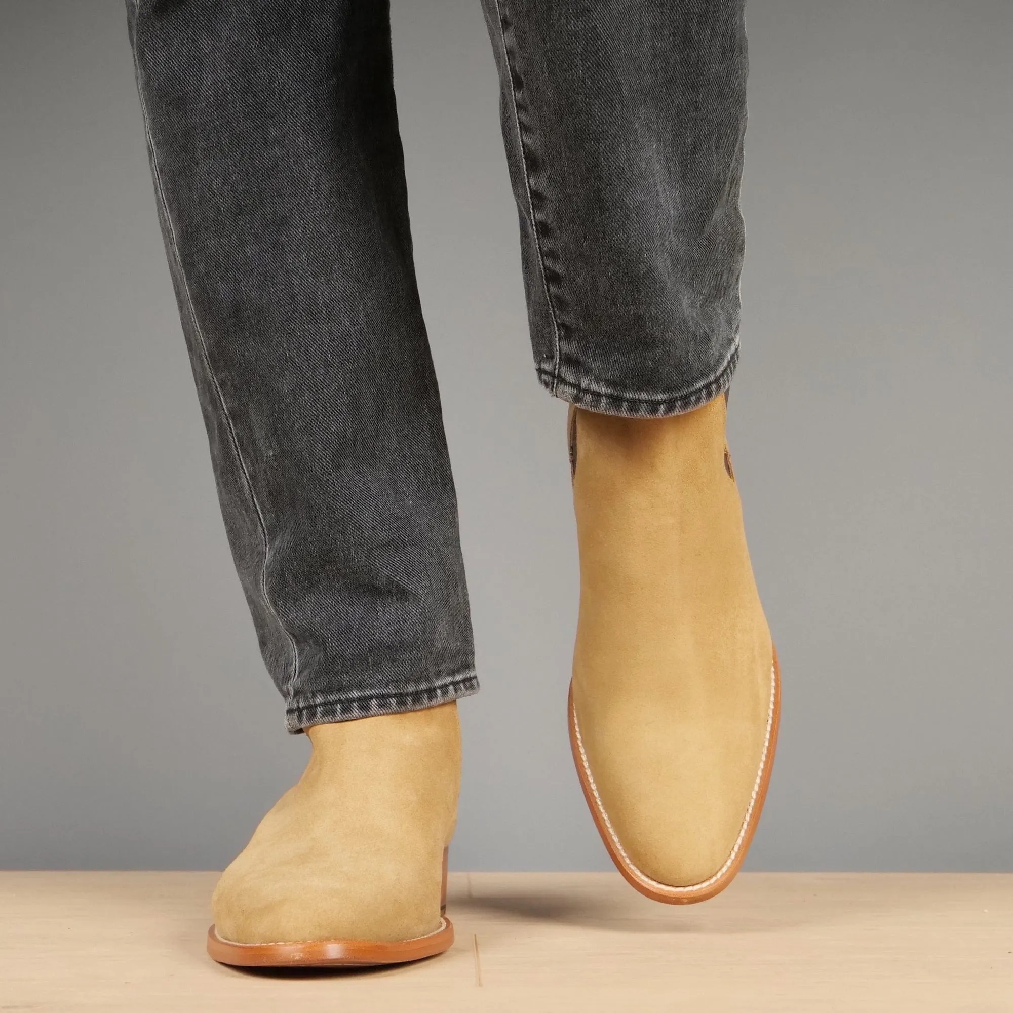 Manhattan Chelsea Boot Tan Suede