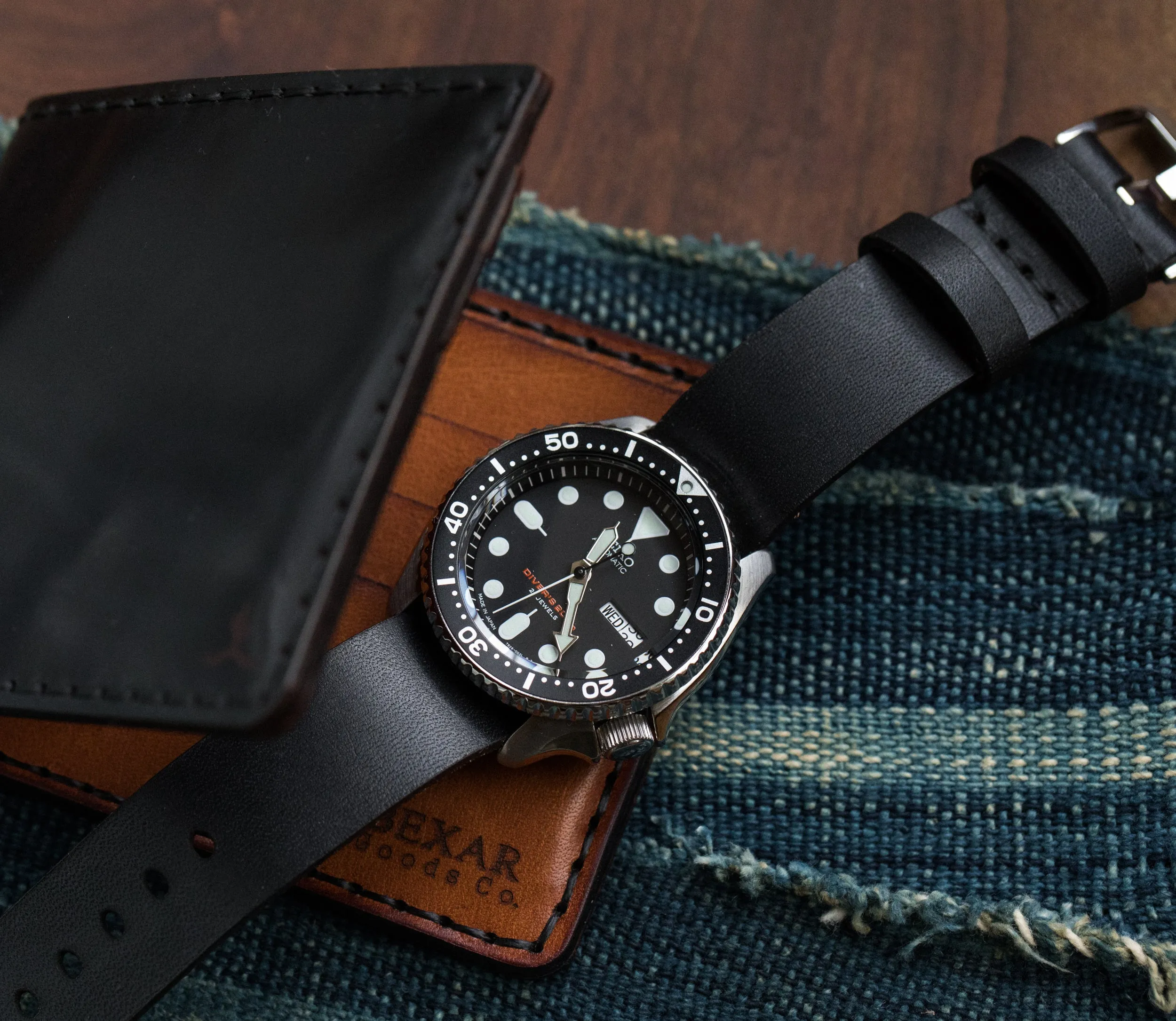 Simple Pass Thru Watch Strap // Black